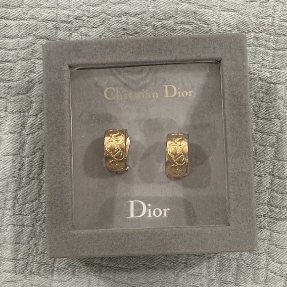 Dior Vintage Gold Logo Embossed Clip On Earrings - Picture 6 of 7